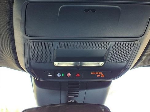 New 2026 Chevrolet Traverse LT image 15