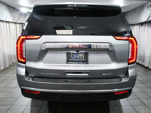 Used 2023 GMC Yukon XL SLT w/ SLT Premium Package AWD/4WD image 5