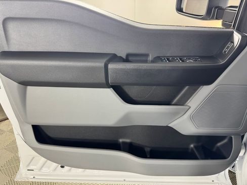New 2026 Ford F250 XL w/ XL Chrome Package image 23
