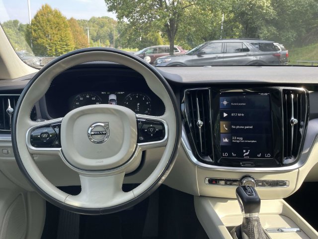 Used 2020 Volvo V60 T5 Cross Country AWD/4WD image 16