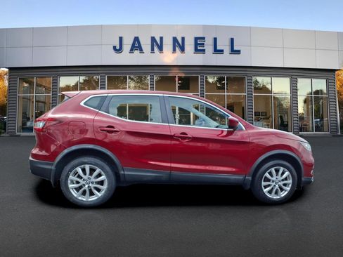 Used 2020 Nissan Rogue Sport S w/ Appearance Package AWD/4WD image 4