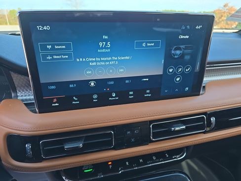 Certified 2023 Lincoln Nautilus Black Label w/ Class II Trailer Tow Package image 19