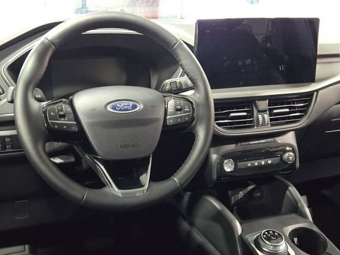 New 2025 Ford Escape SE w/ Class II Trailer Tow Package FWD image 22