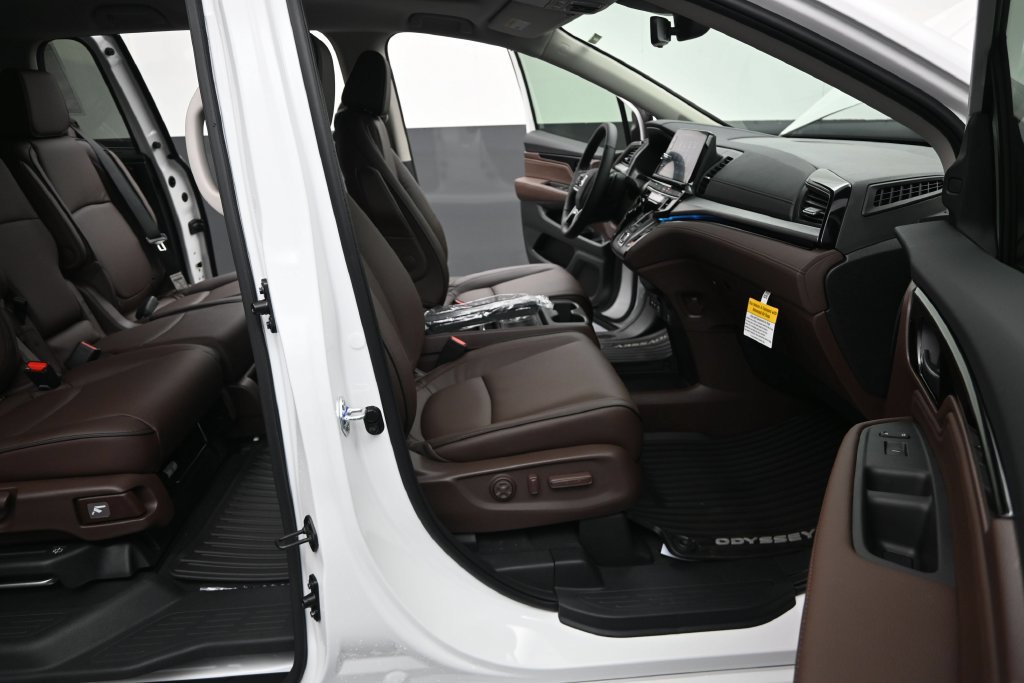 New 2027 Honda Odyssey Touring image 10