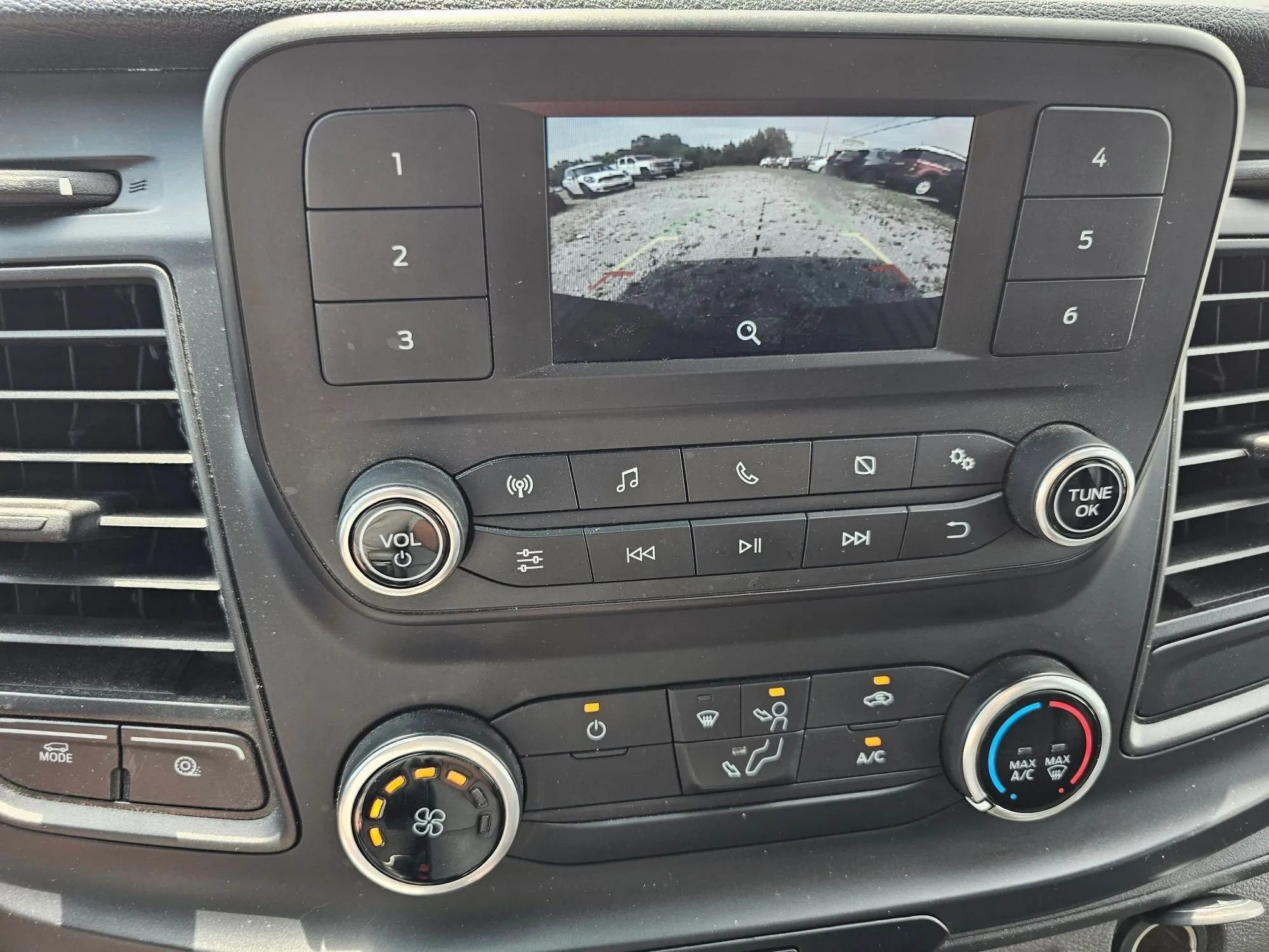 Used 2020 Ford Transit 150 Low Roof RWD image 9