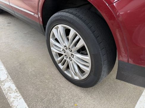 Used 2019 Cadillac XT5 Premium Luxury image 5