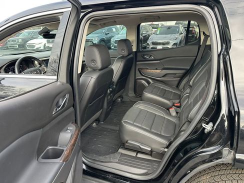 Used 2021 GMC Acadia Denali w/ Denali Ultimate Package image 12