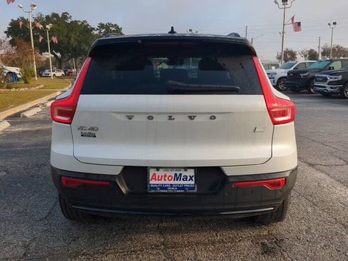 Used 2024 Volvo XC40 Recharge Plus w/ Protection Package Premier image 5