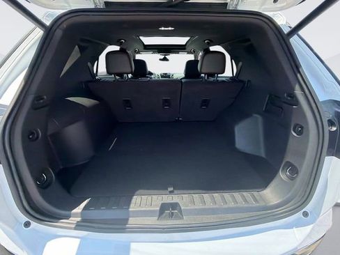 Used 2023 Chevrolet Equinox RS w/ RS Leather Package FWD image 13
