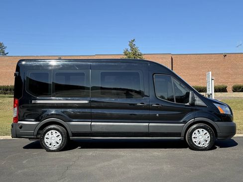 Used 2018 Ford Transit 350 XLT image 7