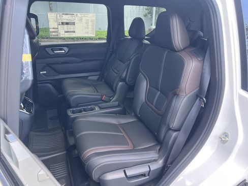 New 2026 Nissan Armada SL AWD/4WD image 16