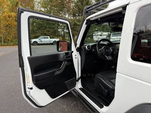Used 2013 Jeep Wrangler Sahara image 14