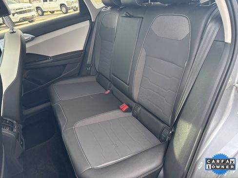 Used 2025 Volkswagen Taos SE image 45