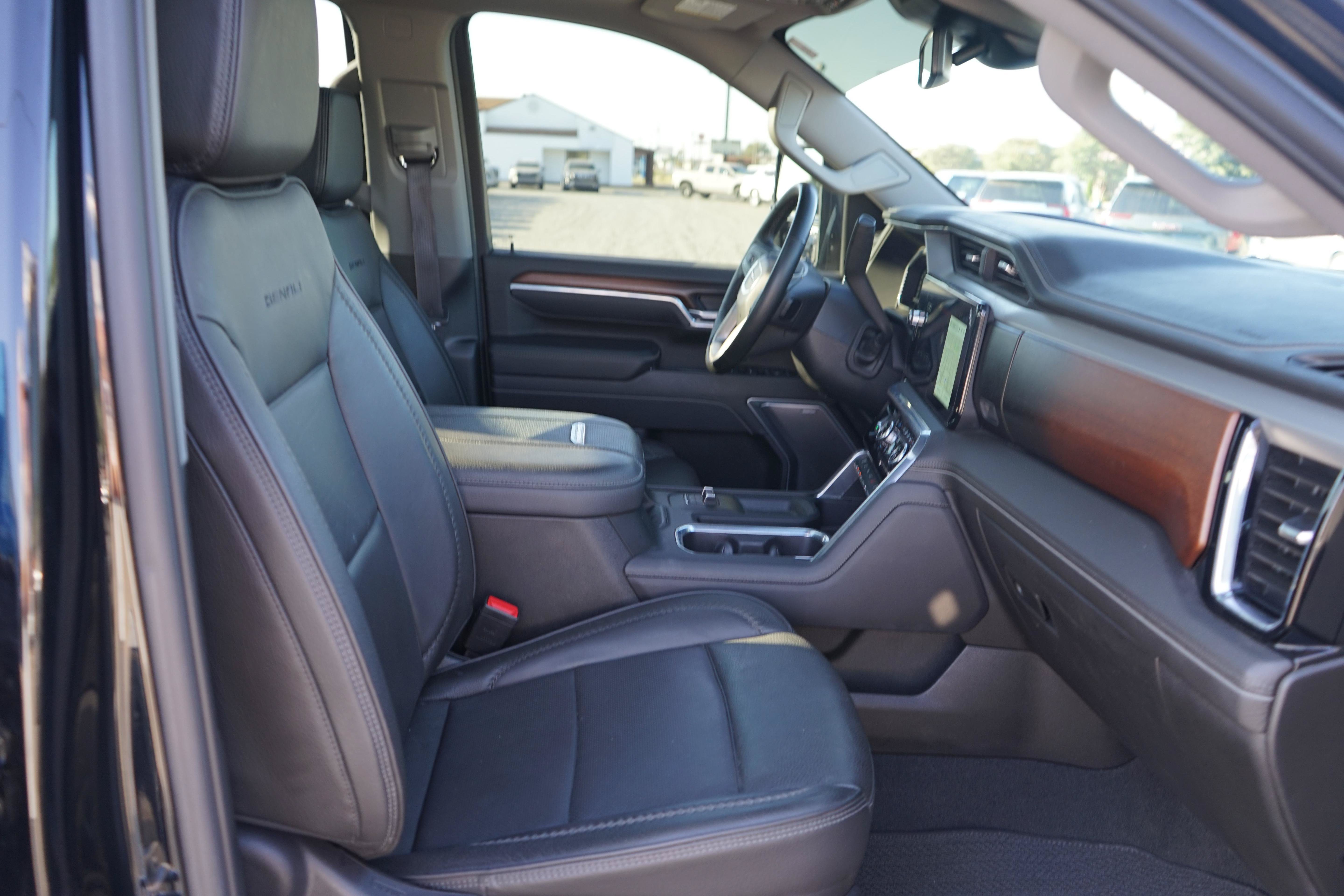 Used 2025 GMC Sierra 2500 Denali AWD/4WD image 26