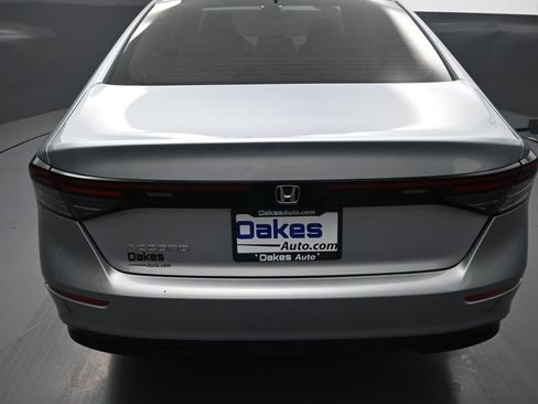 Used 2023 Honda Accord EX image 31