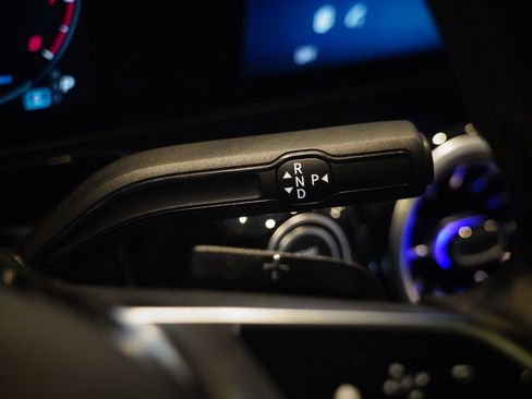 Used 2025 Mercedes-Benz GLA 250 4MATIC image 21