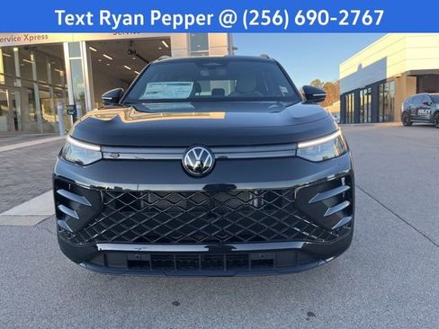 New 2026 Volkswagen Tiguan SE R-Line image 2