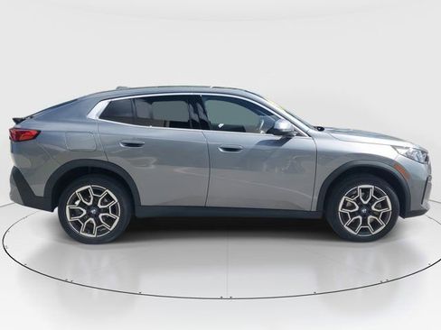 Used 2024 BMW X2 xDrive28i w/ Premium Package image 2