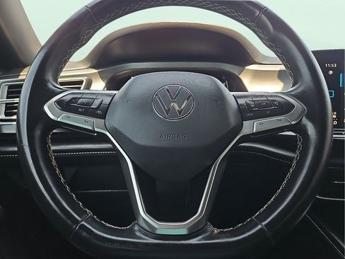 Used 2024 Volkswagen Atlas Cross Sport SE FWD image 19