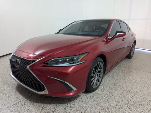 Used 2025 Lexus ES 350 Ultra Luxury FWD image 3