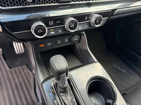 Certified 2025 Honda Civic Sport image 17