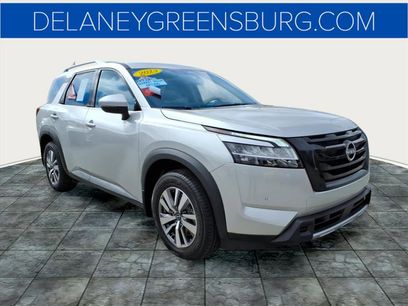 Certified 2023 Nissan Pathfinder SL w/ Black Appearance Package