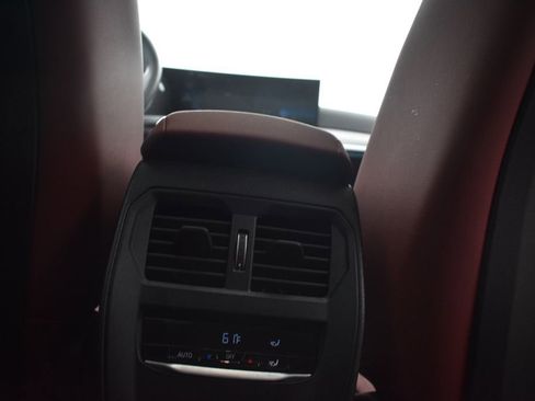 Used 2024 BMW 330i xDrive 330i xDrive w/ M Sport Package image 31