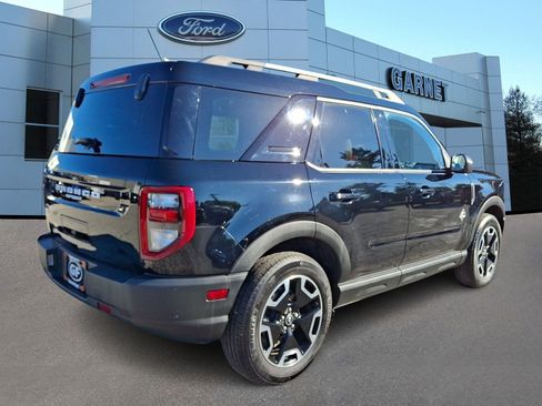 Certified 2024 Ford Bronco Sport Outer Banks w/ Tech Package AWD/4WD image 8