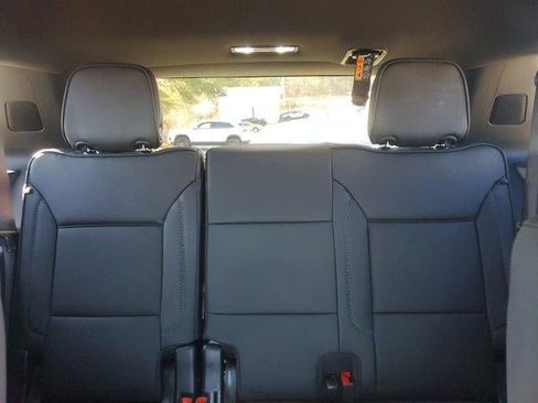 New 2026 GMC Yukon Denali w/ Sun & Power Step Package image 11