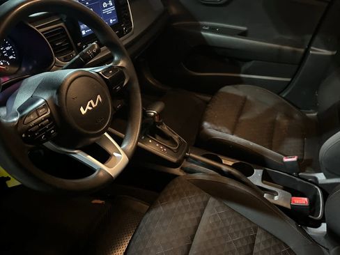 Used 2023 Kia Rio LX image 12