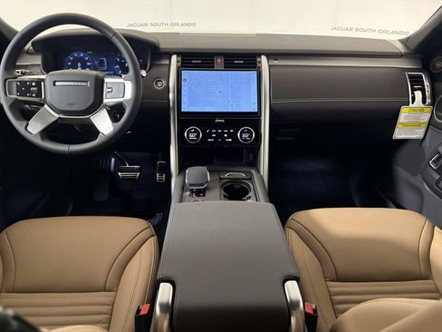 New 2026 Land Rover Discovery Dynamic SE AWD/4WD image 13