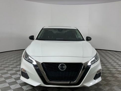 Used 2022 Nissan Altima 2.0 SR image 2