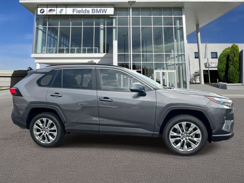 Used 2022 Toyota RAV4 XLE Premium FWD image 1