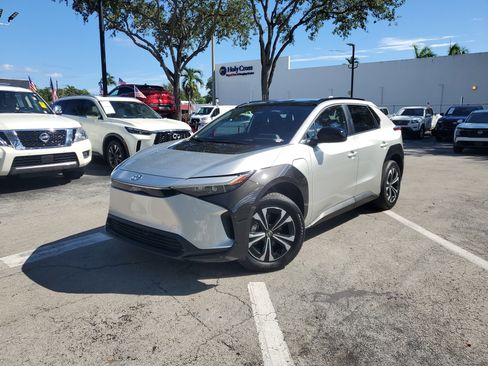 Used 2024 Toyota bZ4X XLE 4WD image 27