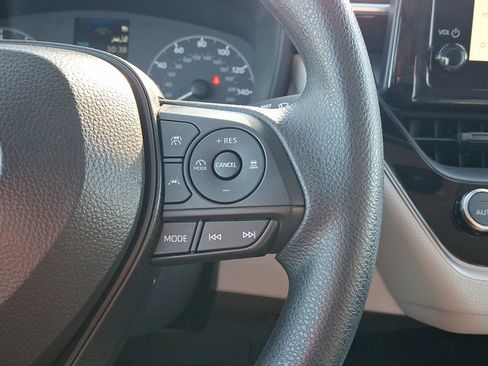 Used 2025 Toyota Corolla LE w/ LE Premium Package FWD image 21