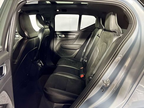 Used 2022 Volvo XC40 P8 Recharge Ultimate AWD/4WD image 21