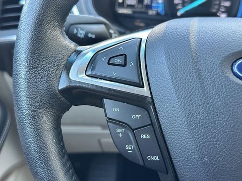 Used 2024 Ford Edge Titanium image 15