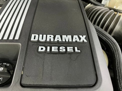 Used 2021 Chevrolet Silverado 1500 RST image 10