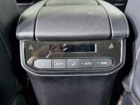 New 2026 Toyota Highlander Limited AWD/4WD image 21
