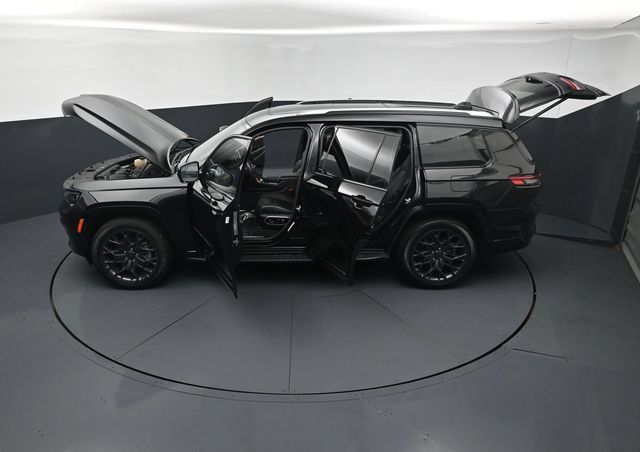 Used 2023 Jeep Grand Cherokee L Summit AWD/4WD image 27