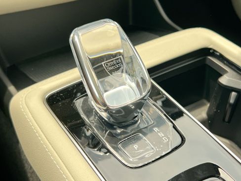 New 2026 Volvo XC90 B6 Ultra w/ Protection Package Premier image 22