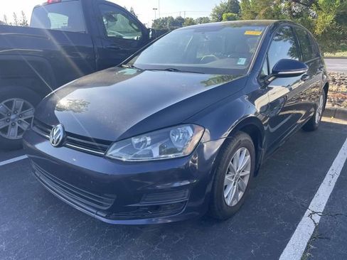 Used 2017 Volkswagen Golf S FWD image 5