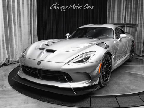 Used 2015 Dodge Viper SRT-10 RWD image 2