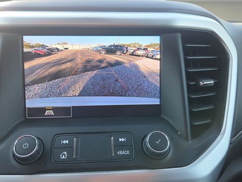 Used 2023 GMC Acadia SLT image 37