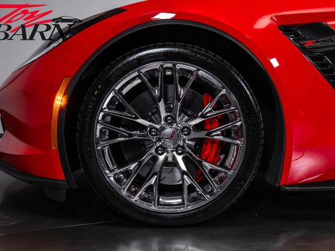 Used 2015 Chevrolet Corvette Z06 w/ 2LZ Preferred Equipment Group RWD image 23