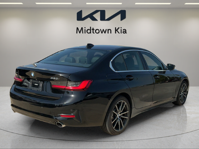 Used 2020 BMW 330i xDrive Sedan w/ Convenience Package AWD/4WD image 3