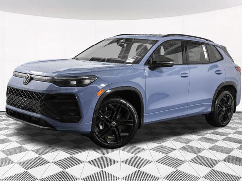 New 2026 Volkswagen Tiguan SE R-Line AWD/4WD image 2