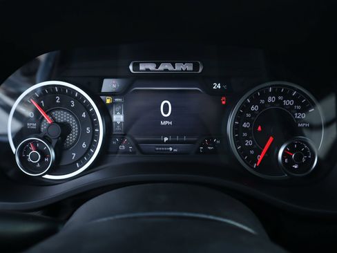 New 2026 RAM 1500 Express AWD/4WD image 4