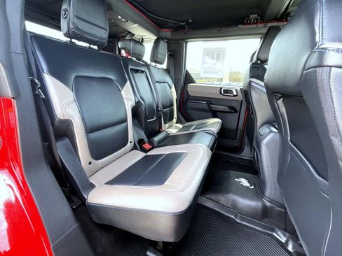 Used 2024 Ford Bronco Wildtrak image 19