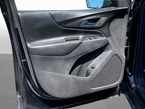 Used 2019 Chevrolet Equinox LT FWD image 16